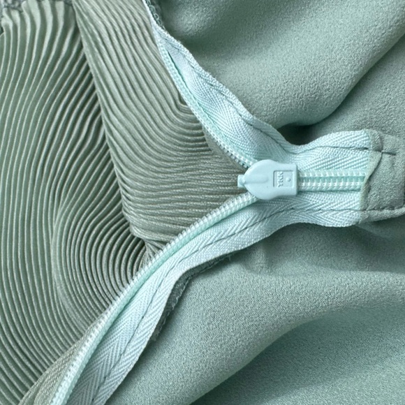 Alice McCall Rare At First Sight Playsuit Size 2 Moss Green RARE Hard To Find - Picture 10 of 16